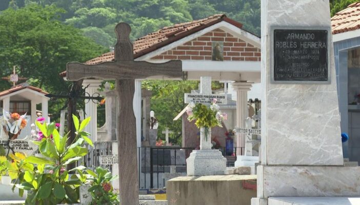 ¡Siempre sí! Abrirán panteones en Jalisco, aunque con restricciones