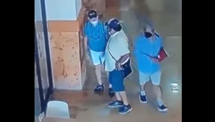 Advierten por asaltos en Plaza Caracol