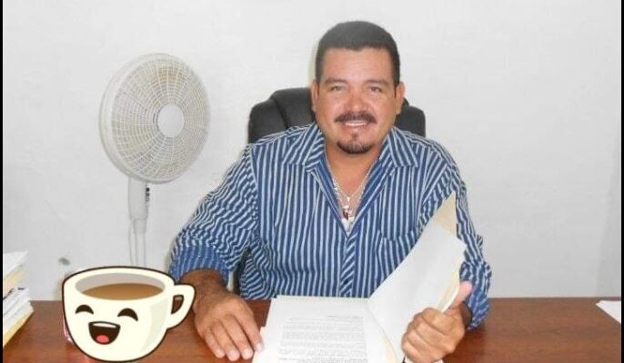 Agente de Boca de Tomatlán sigue en la nómina municipal