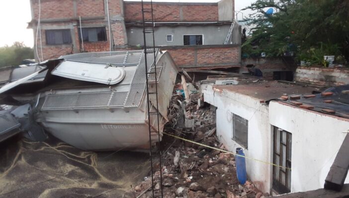 Tren se descarrila en Tala y deja como saldo un fallecido