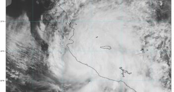 Ya está 'Dolores' sobre Jalisco, aunque en Vallarta todo sigue en calma