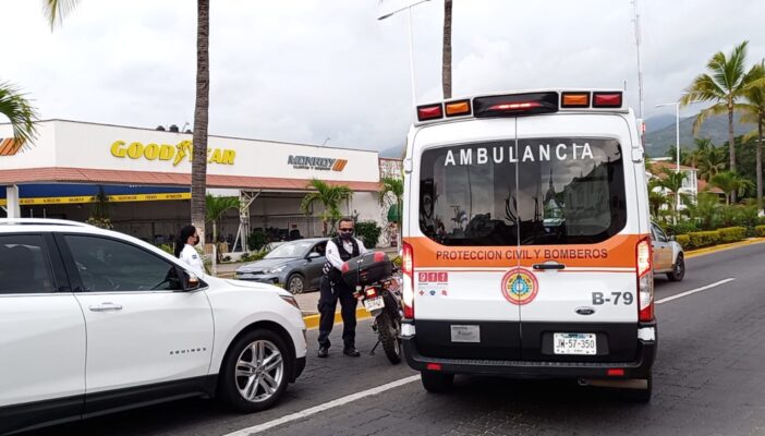 Atropellan 2 veces en un día a indigente; se encuentra grave