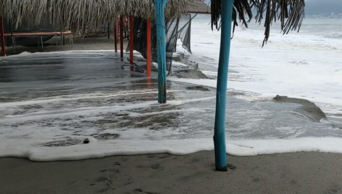 Ramadas en Boca de Tomates resultaron dañadas por el paso de Enrique