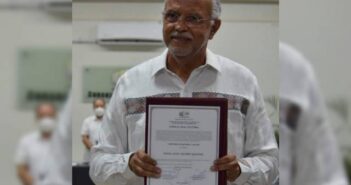 Entregan constancia de ganador a Navarro Quintero