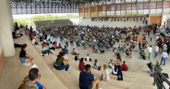 8 mil vacunas se aplicaron en el primer día a mayores de 18