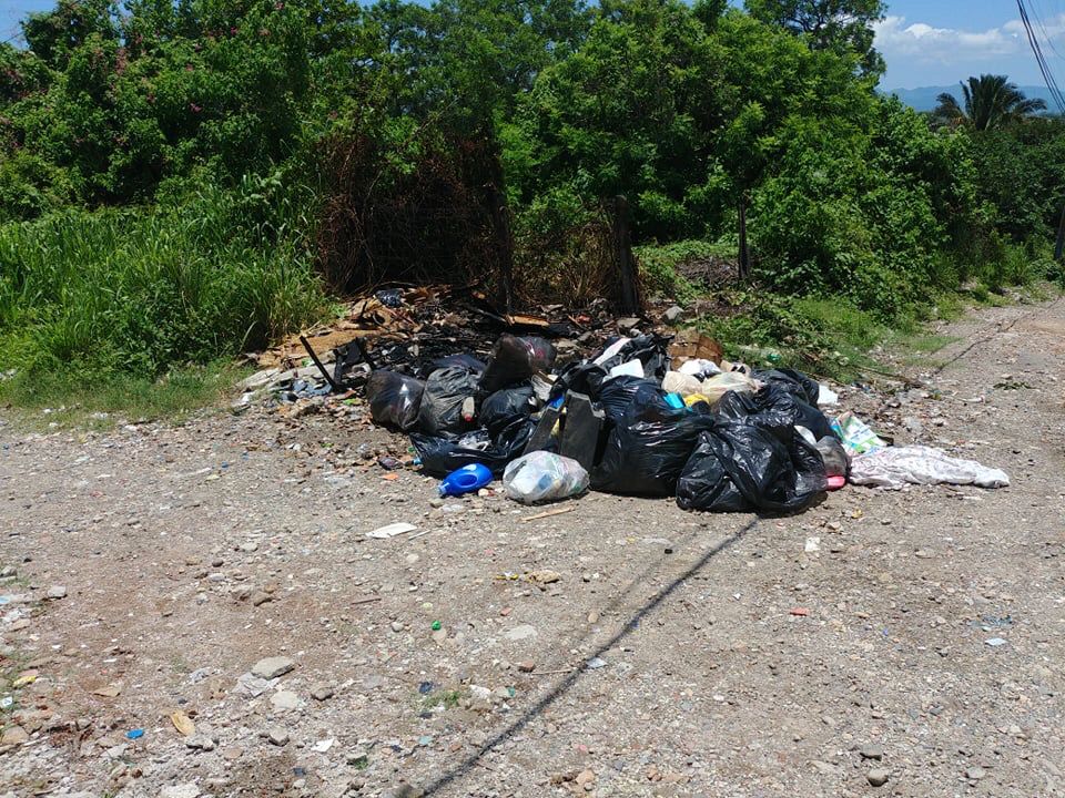 Vecinos de Ixtapa exigen a la autoridad que no se olvide de recoger la basura