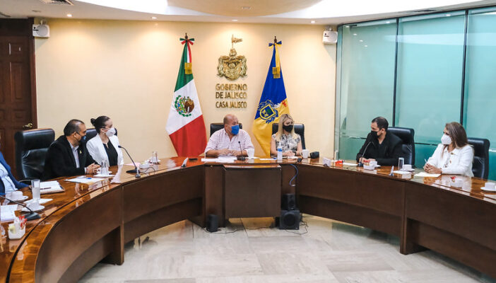 ¡Volverán a abrir antros y bares en Puerto Vallarta!