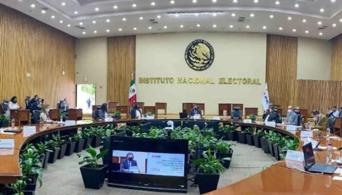 Por consulta popular, ordenan a gobernador de Jalisco eliminar propaganda