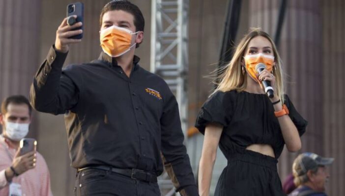 INE pretende multar a Samuel García por el apoyo de su esposa