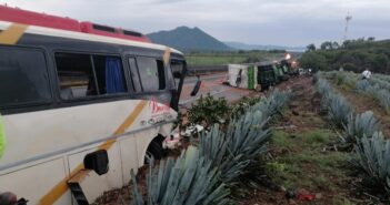 Accidente en la Tepic-Guadalajara deja 6 muertos y 40 heridos