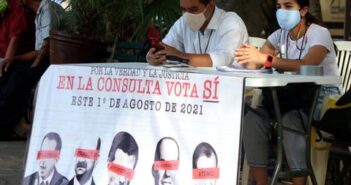 'The Economist' compara a AMLO con Cantinflas por consulta popular