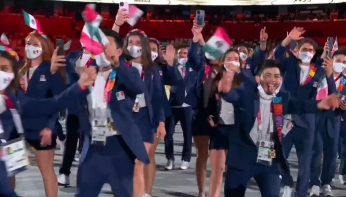 Solo había una indicación y un mexicano tuvo que romperla...