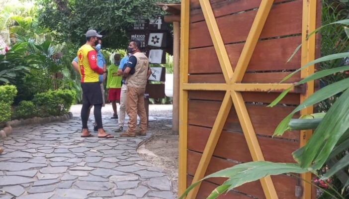 Rescatan a joven de Vallarta flotando a 2 millas en el mar