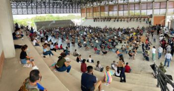 Suspenden vacunación al bloque 50-59; habrá dosis de Sinovac para rezagados