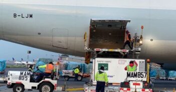 Llegan a México 1 millón de vacunas de Sinovac