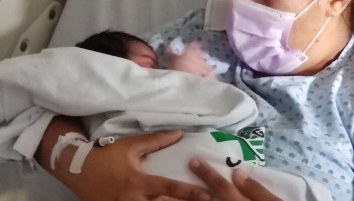 Reconocen padres a la pequeña encontrada como su hija