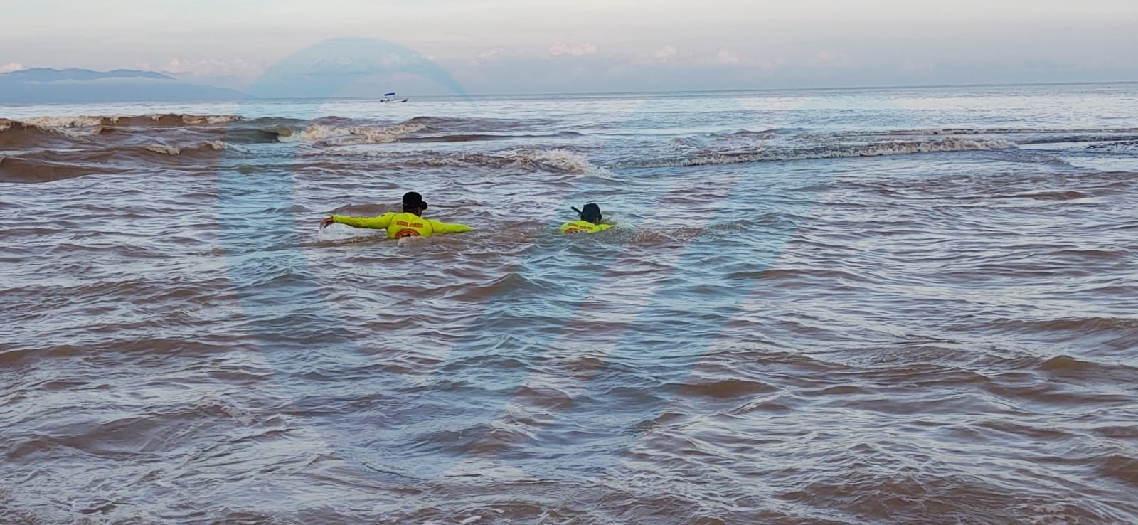Desaparece joven en playa del Holly; su cuerpo no ha sido encontrado 2 Desaparece joven en playa del Holly; su cuerpo no ha sido encontrado