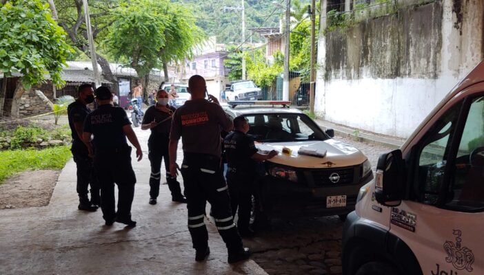 Muere un hombre debajo del puente del Río Cuale, en el Remance