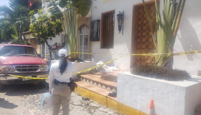 Pierde la vida un hombre en una banqueta en la Emiliano Zapata