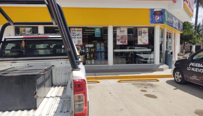 atraco_tienda_oxxo_Versalles