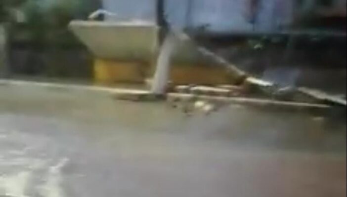 Sucumbe barda de la escuela primaria en la Buenos Aires