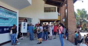 Manifestantes piden no más sindicalizados