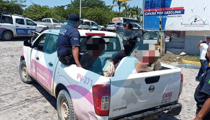 Detienen a presuntos estafadores; habían arrebatado una TDC a un ciudadano