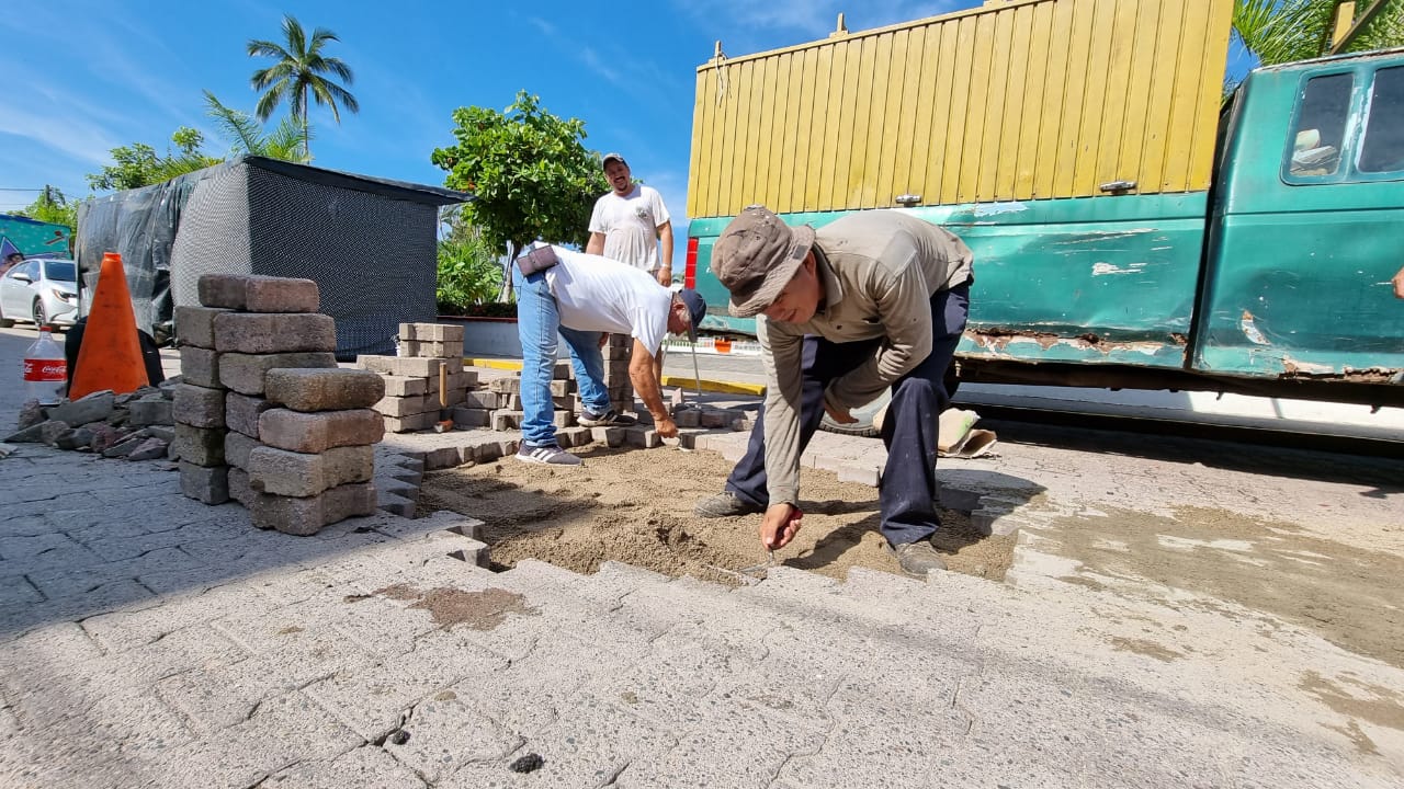 Arranca programa de bacheo emergente en Vallarta