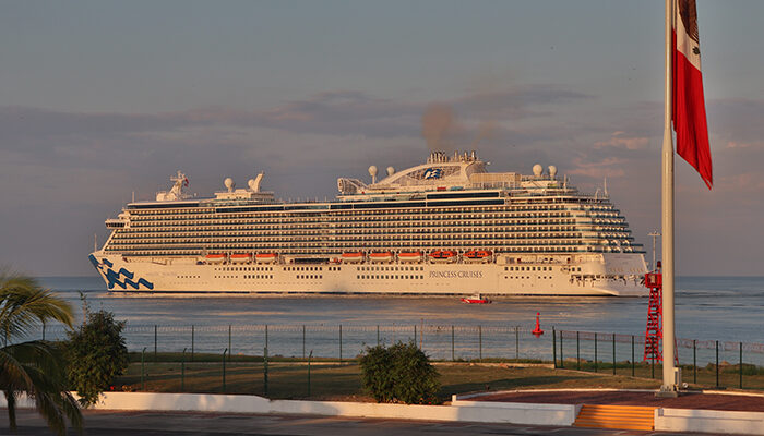 Llega por primera vez a Vallarta el crucero Princess Majestic