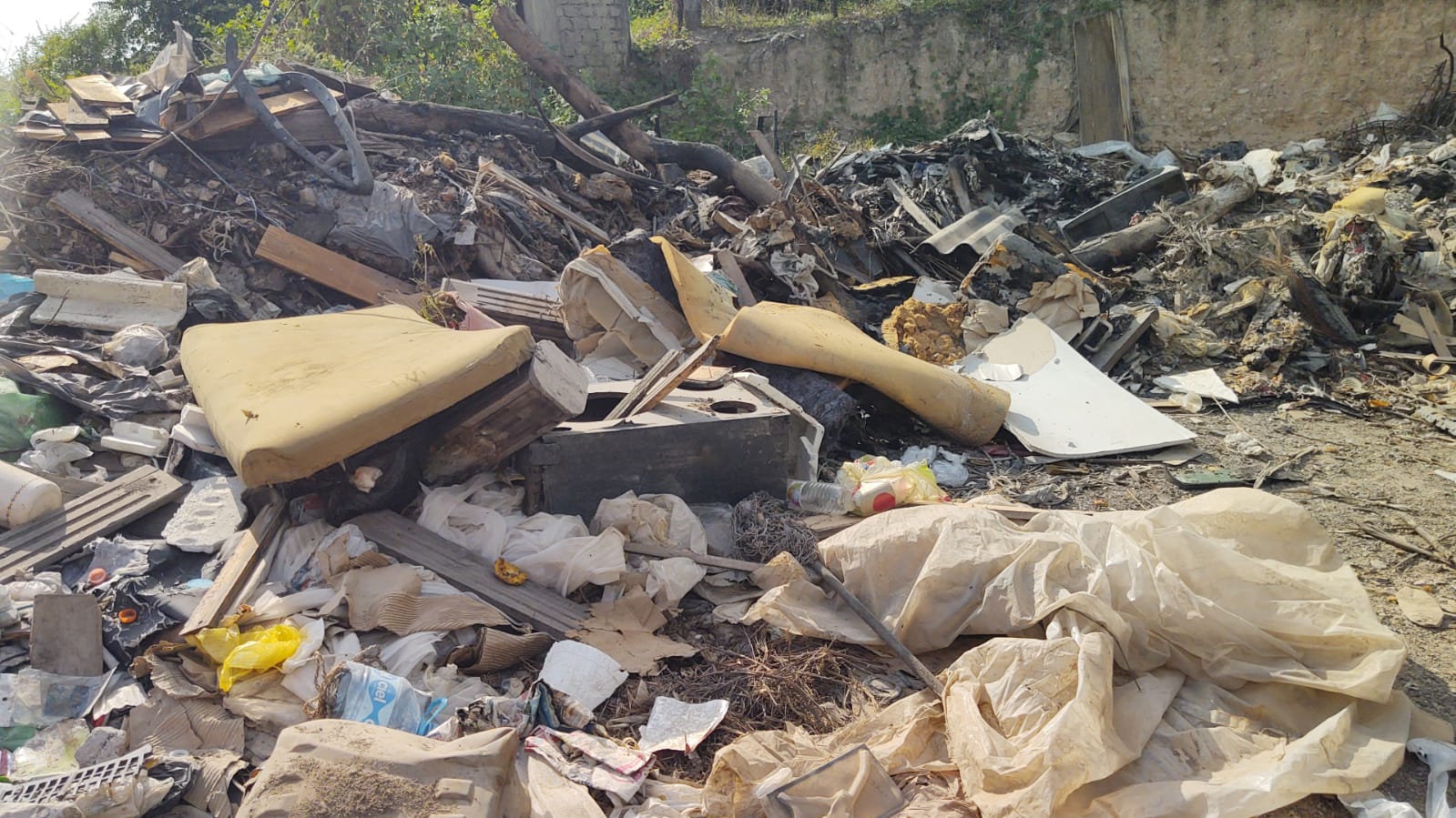 En menos de 3 meses, vecinos de Bosques del Progreso hicieron su basurero