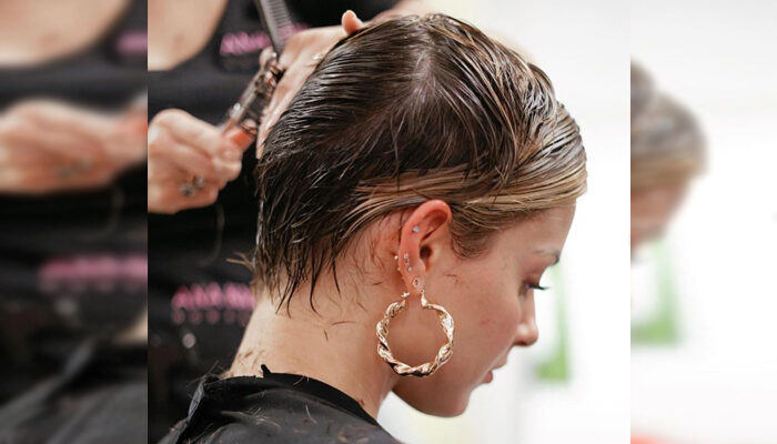 Mariana Rodríguez se corta el cabello en solidaridad con niños con cáncer