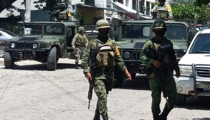 Por agredir a balazos a elementos militares, encarcelan a 3 de Tomatlán