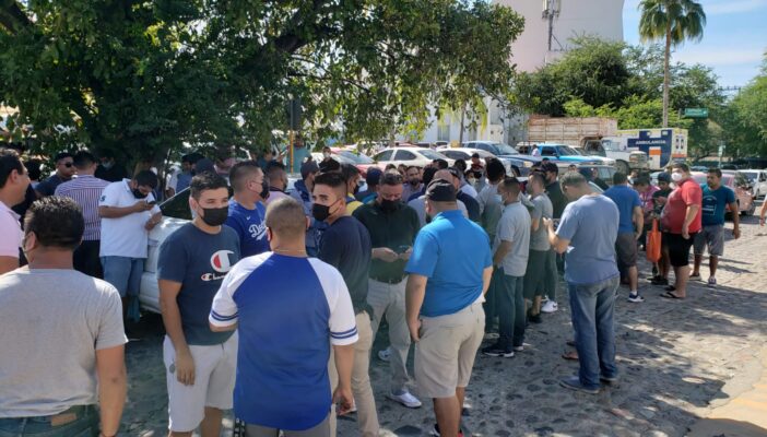 Conductores 'pelearán' para detener operativos contra InDriver