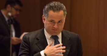 Santiago Nieto deja la UIF tras su ostentosa boda en Guatemala