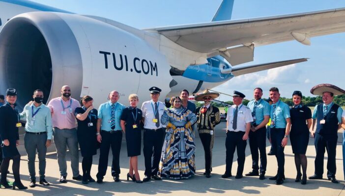 Casi 600 pasajeros de Inglaterra han llegado este mes a Vallarta