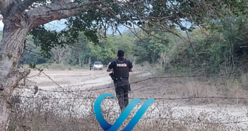 Localizan el cuerpo de una mujer en terreno baldío