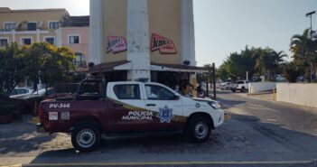 Sujeto roba 140 mil pesos a pareja en Plaza Marina