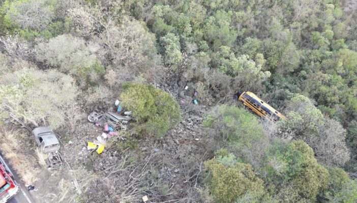 Accidente en Sayula deja como saldo 27 personas lesionadas