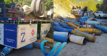 Volcadura de camión de gas en la carretera estatal 544