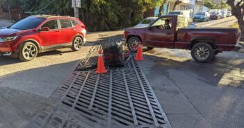 Boca de tormenta colapsa en el Coapinole y daña una camioneta