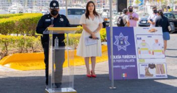 Residentes de Marina Valalrta aportan para equipar a policía municipal