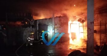 Incendio en llantera del Coapinole deja pérdidas importantes