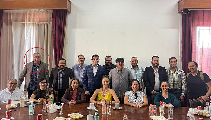 Otra vez en horario laboral, Salvador Llamas no estaba en el Seapal