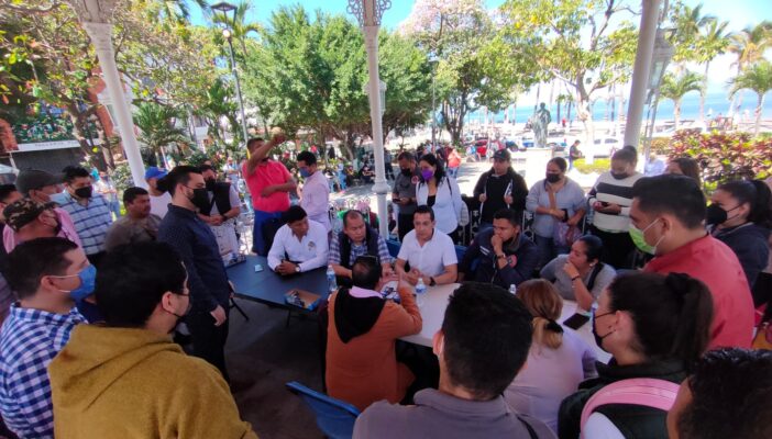 Tensa calma hasta las 6 de la tarde en el ayuntamiento