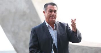 'El Bronco' vuelve al quirófano tras complicación de una cirugía