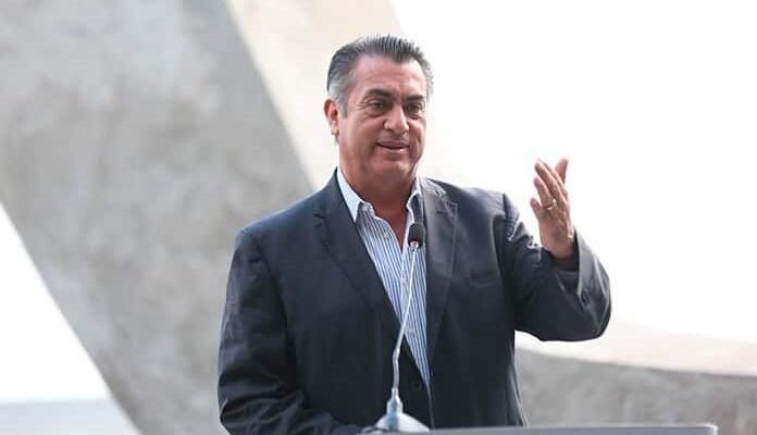 'El Bronco' vuelve al quirófano tras complicación de una cirugía