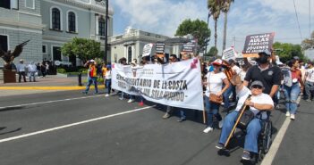 Dice UdeG que marcharon 100 mil, Protección Civil dice que fueron 46 mil