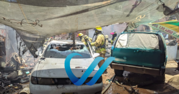 Incendio consume taller de laminado en el Pitillal