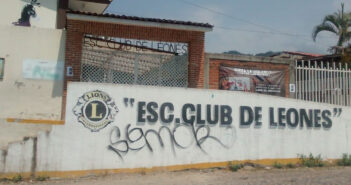 Entre burocracia y apatía, niños de la Club de Leones no tienen docente