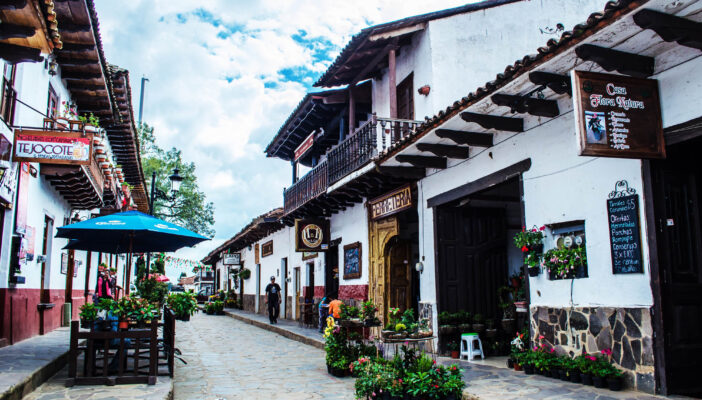 Amenazan con quitar denominación de 'Pueblo Mágico' a Mazamitla